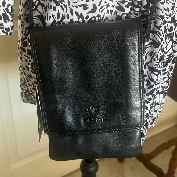 Women’s Black leather Crossbody purse. Luxe, leather, soft and supple,New - Picture 5 of 6